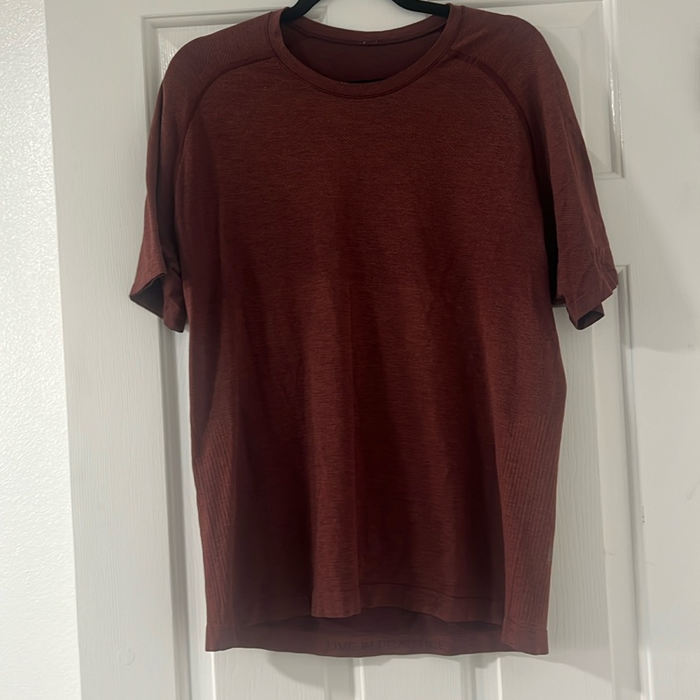 Lululemon live in practice tee size M